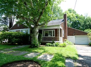 37 Pryer Ln, Larchmont, NY 10538