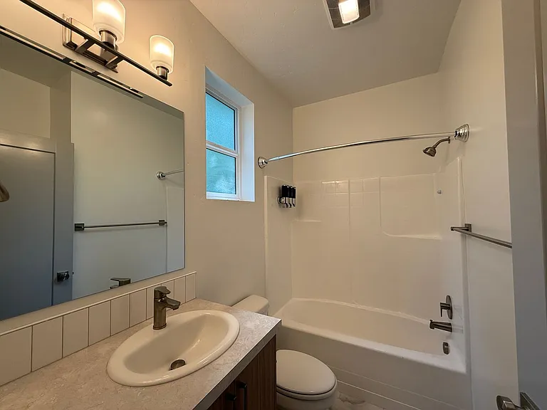 815-819 W Williams St — Photo 19