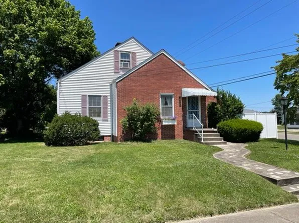 204 W Cross St, Oak Hill, OH 45656