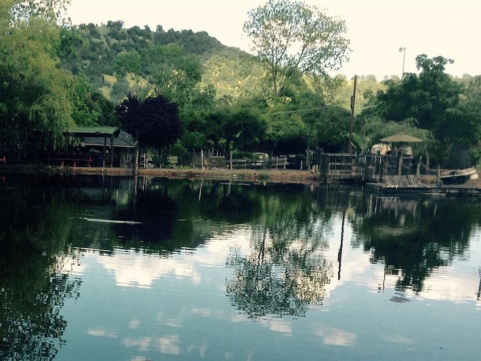 1st image of 1784 Peterson Pond Ln