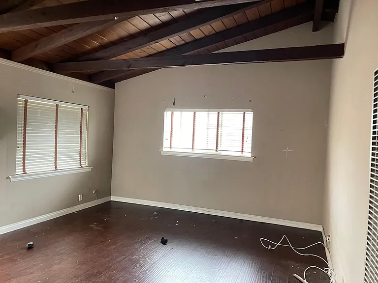 9128 Huntington Dr #12 — Photo 4
