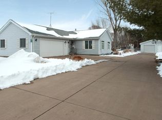 624 Grove St N, Mora, MN 55051