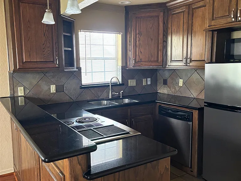2030 Portsmouth St #5 — Photo 4