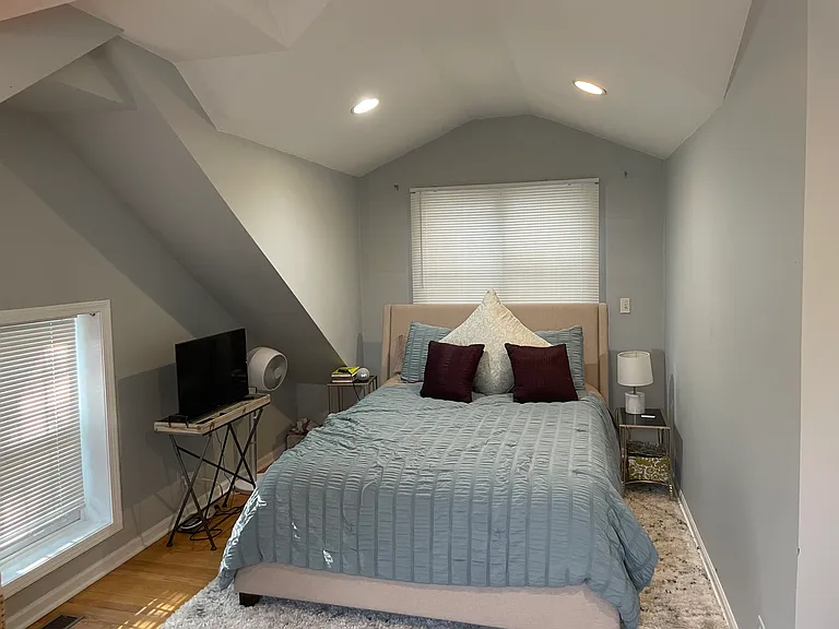 1545 N Bosworth Ave #2F — Photo 12