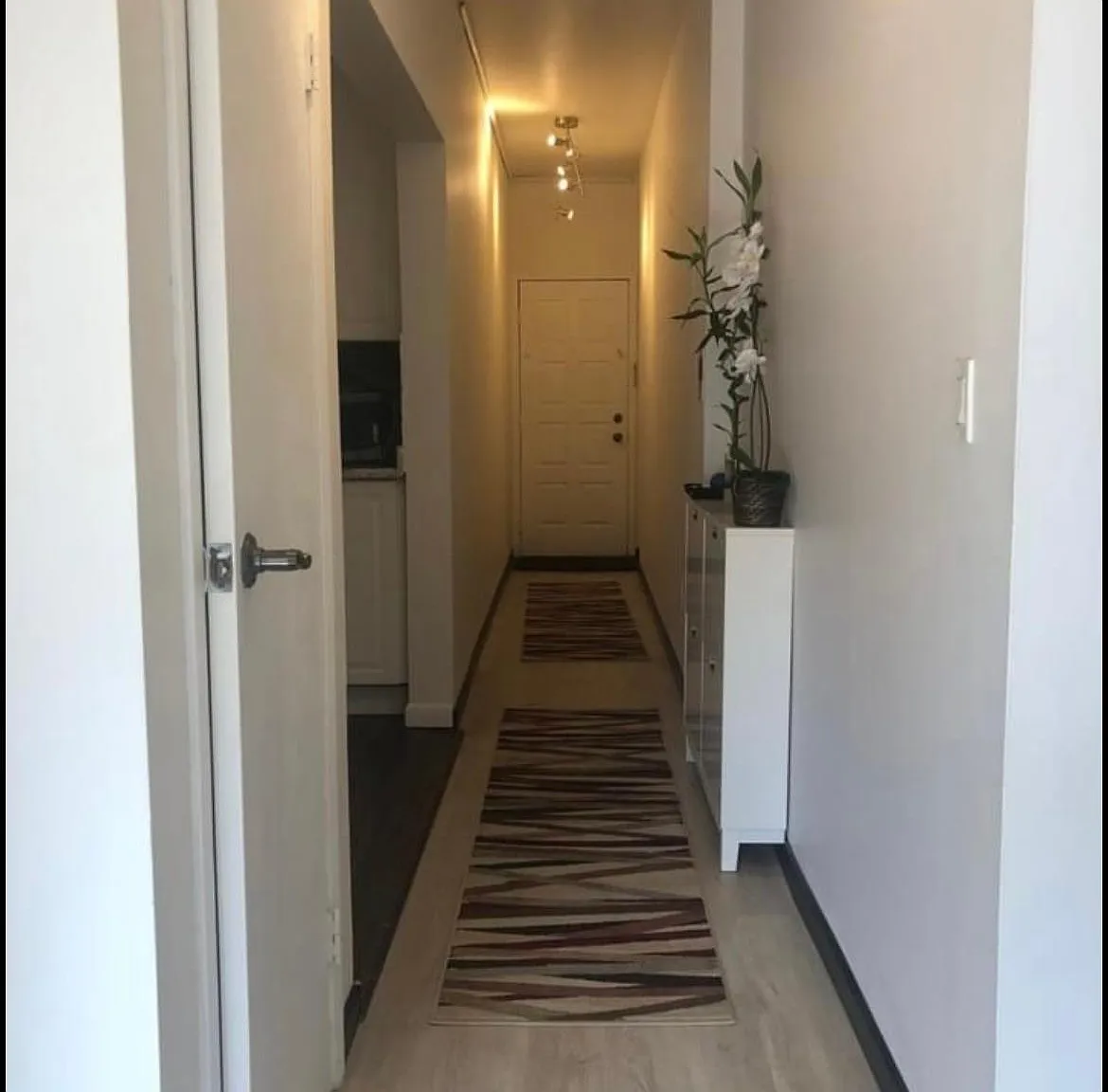 6601 Broadway — Photo 1