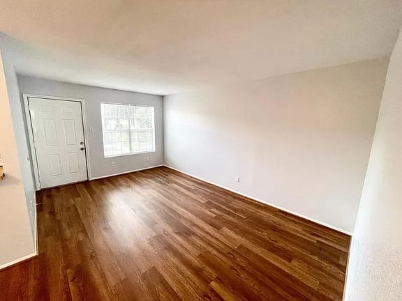 5th image of 5552 N Braeswood Blvd #143