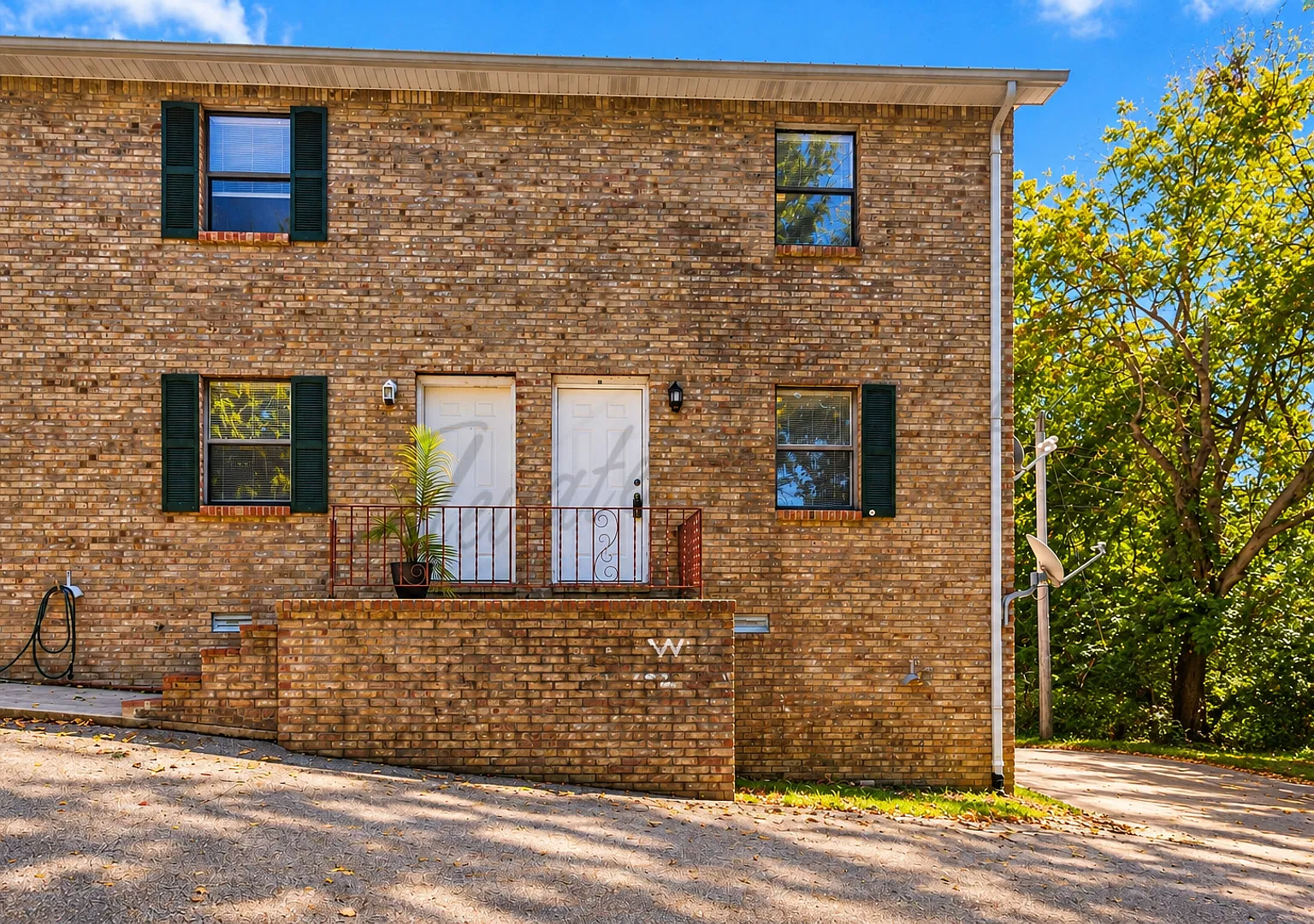 One Month Free Rent: Two Bedroom Duplex Near Tennessee Tech! — Photo 2