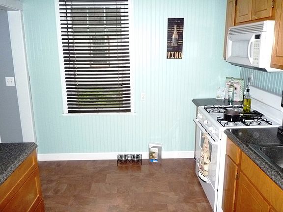 working kitchen with appliances,