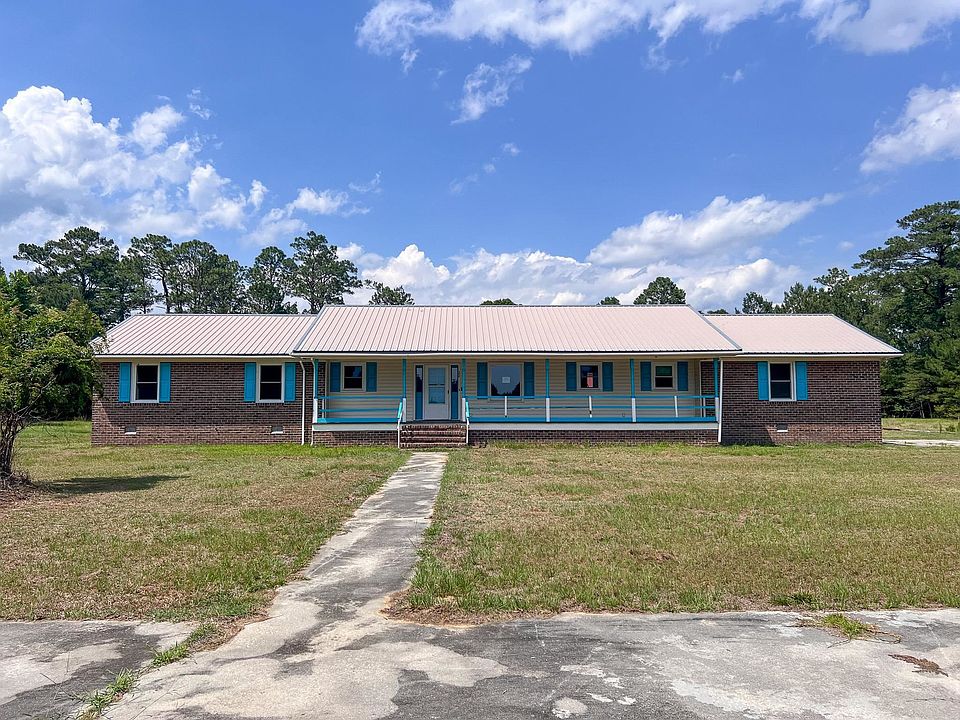 1st image of 320 New Farm Rd.