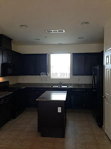 4592 Dover Straight St - 1 — Photo 4