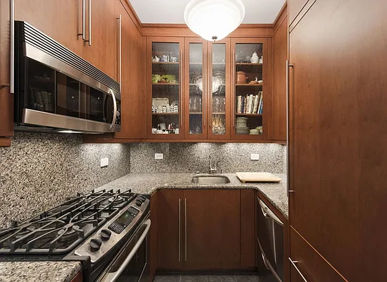 Sold by Ann Ferguson, LLC | media 3