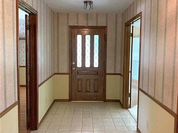 4th image of 303 Prize Oaks Dr