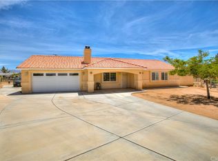 10829 Sauk Ct, Apple Valley, CA 92308