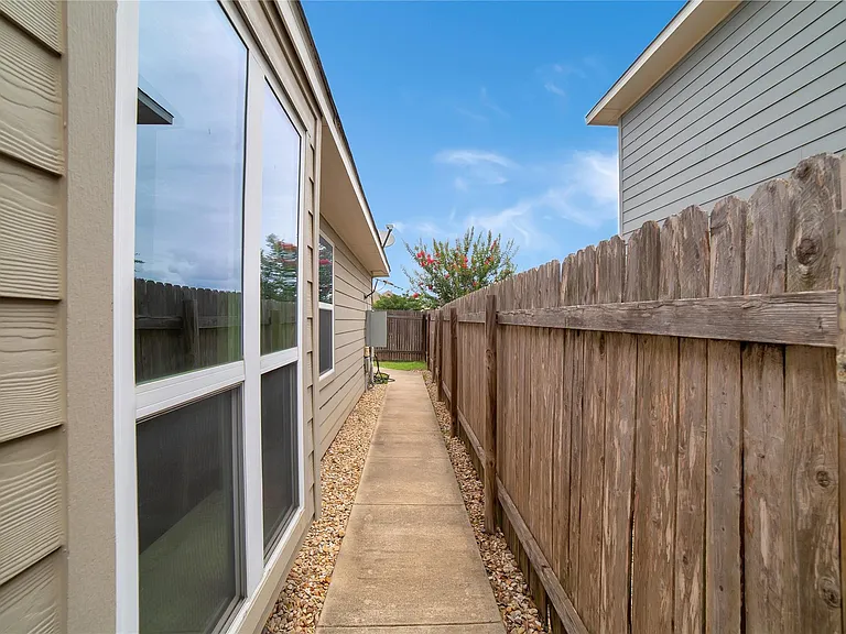 106 Gambel Oak Way — Photo 18