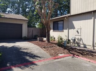 702 Blair Pl, Santa Rosa, CA 95401