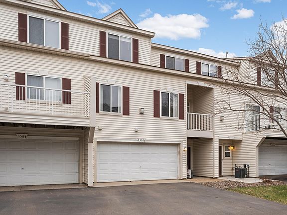 3rd image of 3586 Abercrombie Ln