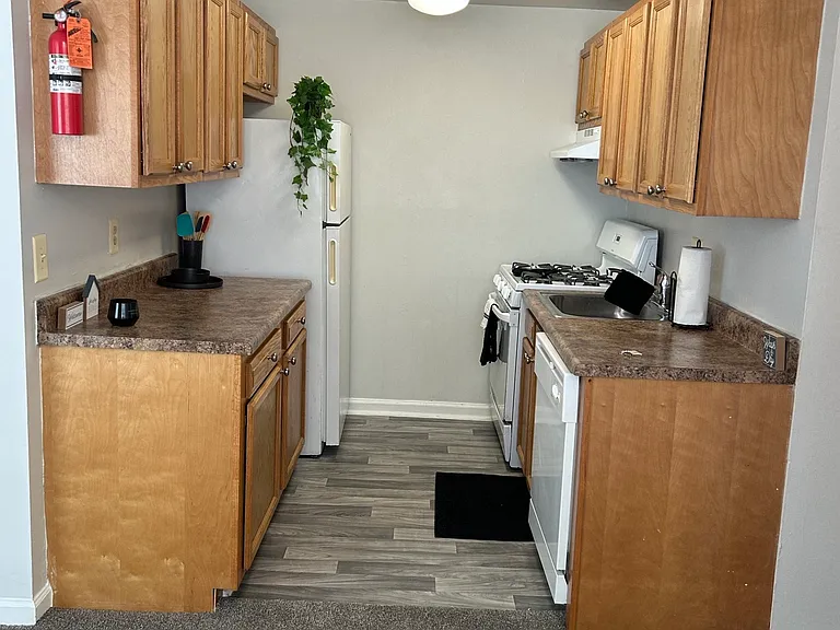 Longview — Photo 25