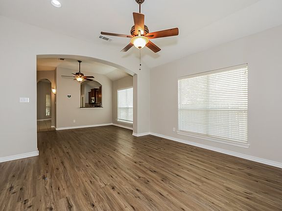 5th image of 1428 Park Crest Dr