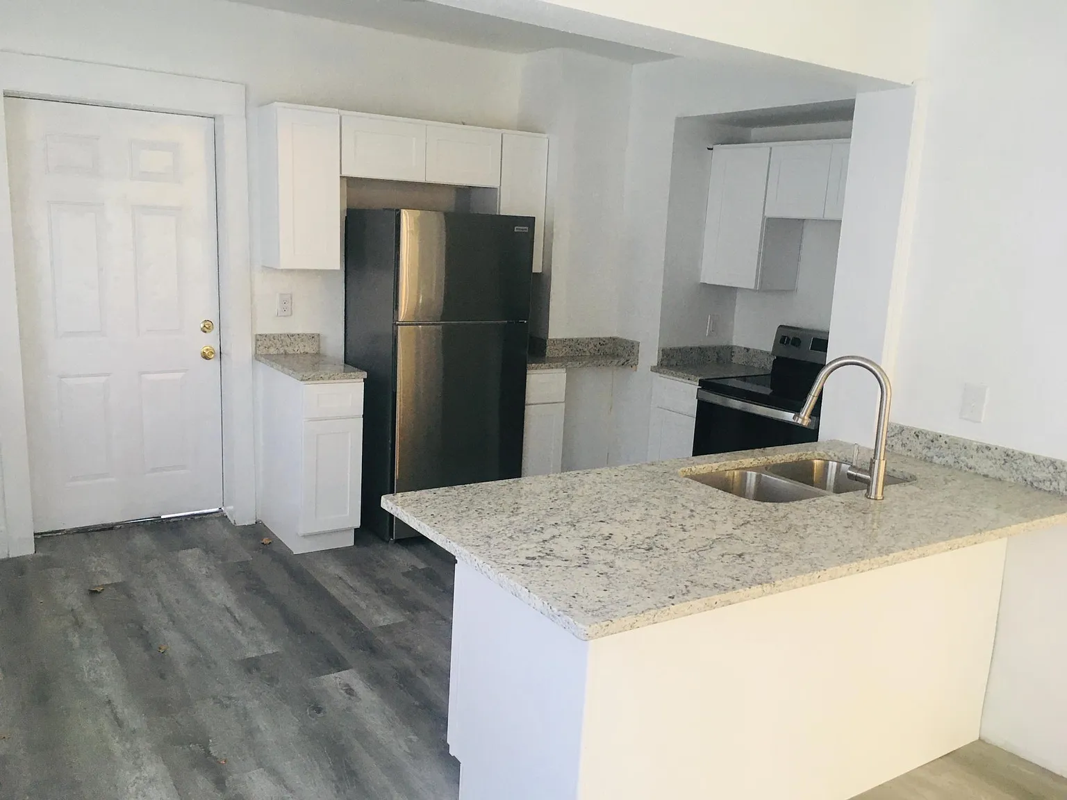 2 bed, 1100 sqft, $1,500 — Photo 4