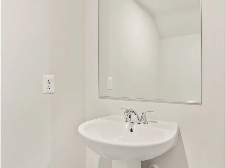 215 Olympus Rd — Photo 13