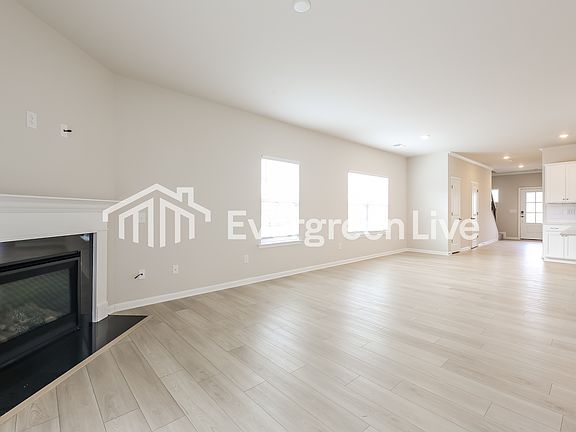 5th image of 118 Farmwell Dr