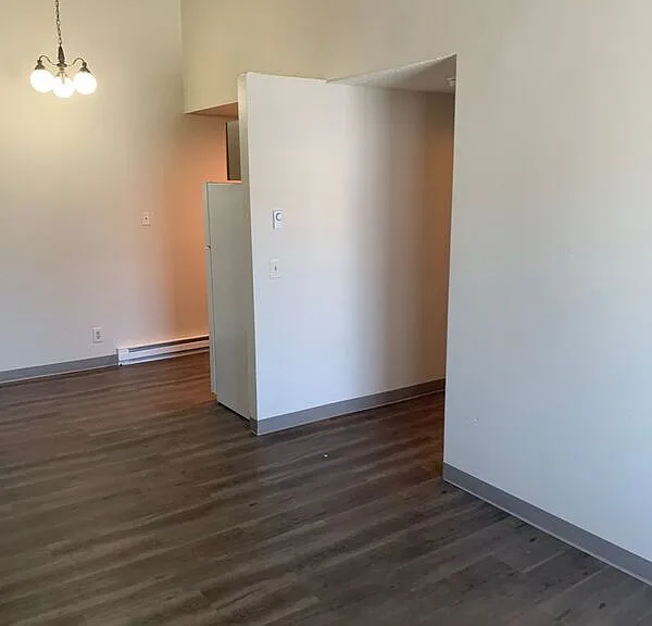 337 S Johnson St #F — Photo 5