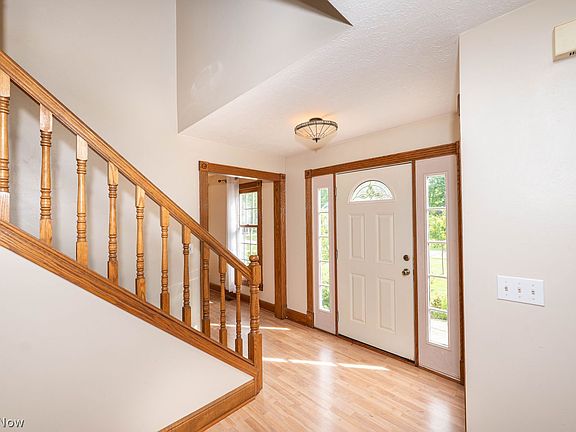 2nd image of 9812 Wellesly Blvd