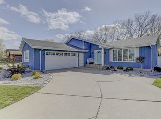 9908 Redbud Rd, Munster, IN 46321