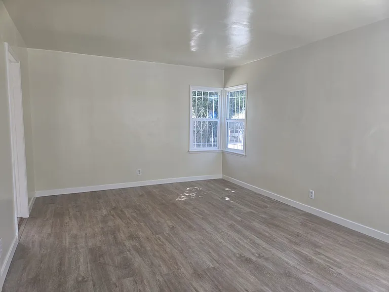 1430 Gordon St #2 — Photo 3