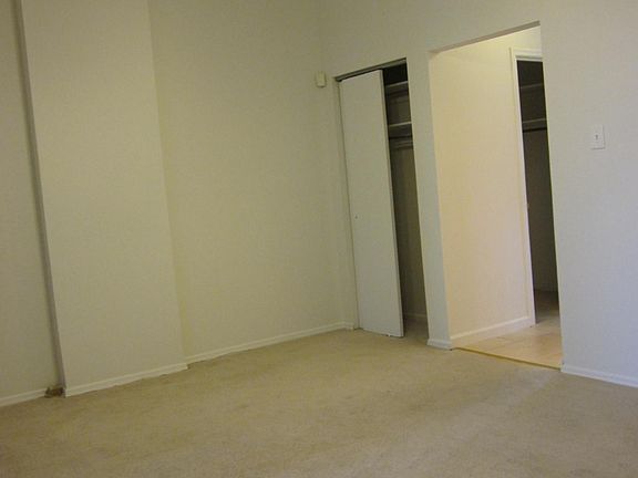 2nd image of 1433 S Vandeventer Ave #41