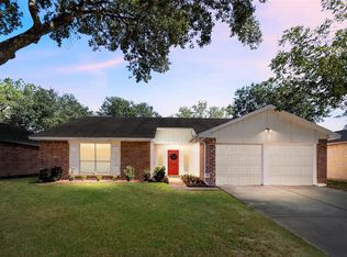 7334 Sunlight Ln, Houston, TX 77095