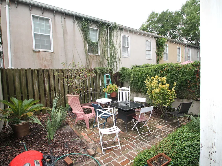 209 W Hall St #B — Photo 13