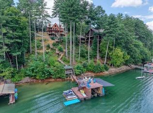 514 Browns Cove Rd, Blue Ridge, GA 30513