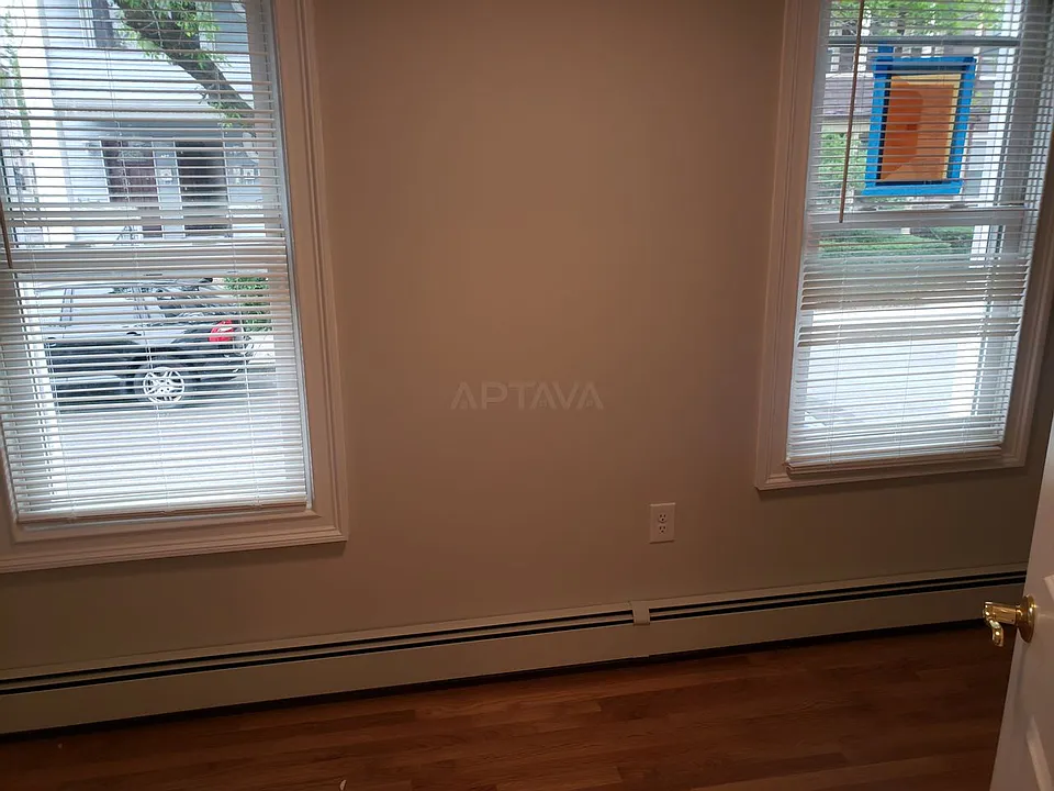 4 Ivaloo St #5