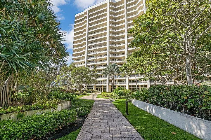 4101 N Ocean Blvd #1008 — Photo 32