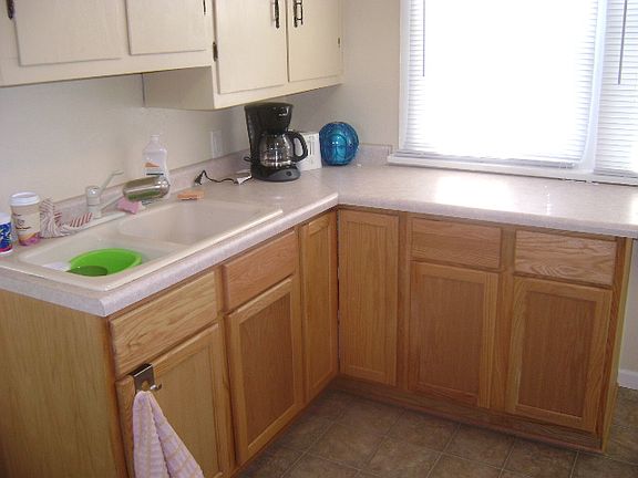 3rd image of 529 Dacota St #1