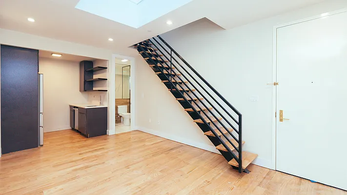 Rented by Nooklyn NYC LLC | media 21