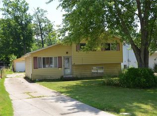 1181 Lloyd Ave, Aurora, OH 44202