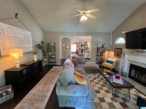 119 Coales Branch Dr, Pelham, AL 35124