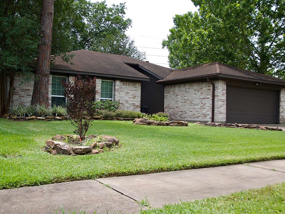 1st image of 11003 White Oak Bend Dr