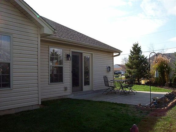 3rd image of 701 Villa Ct
