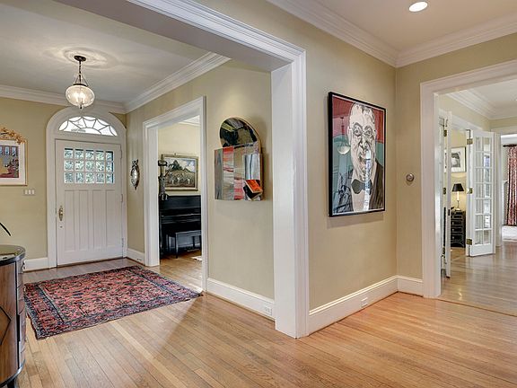 Wide, welcoming entry
