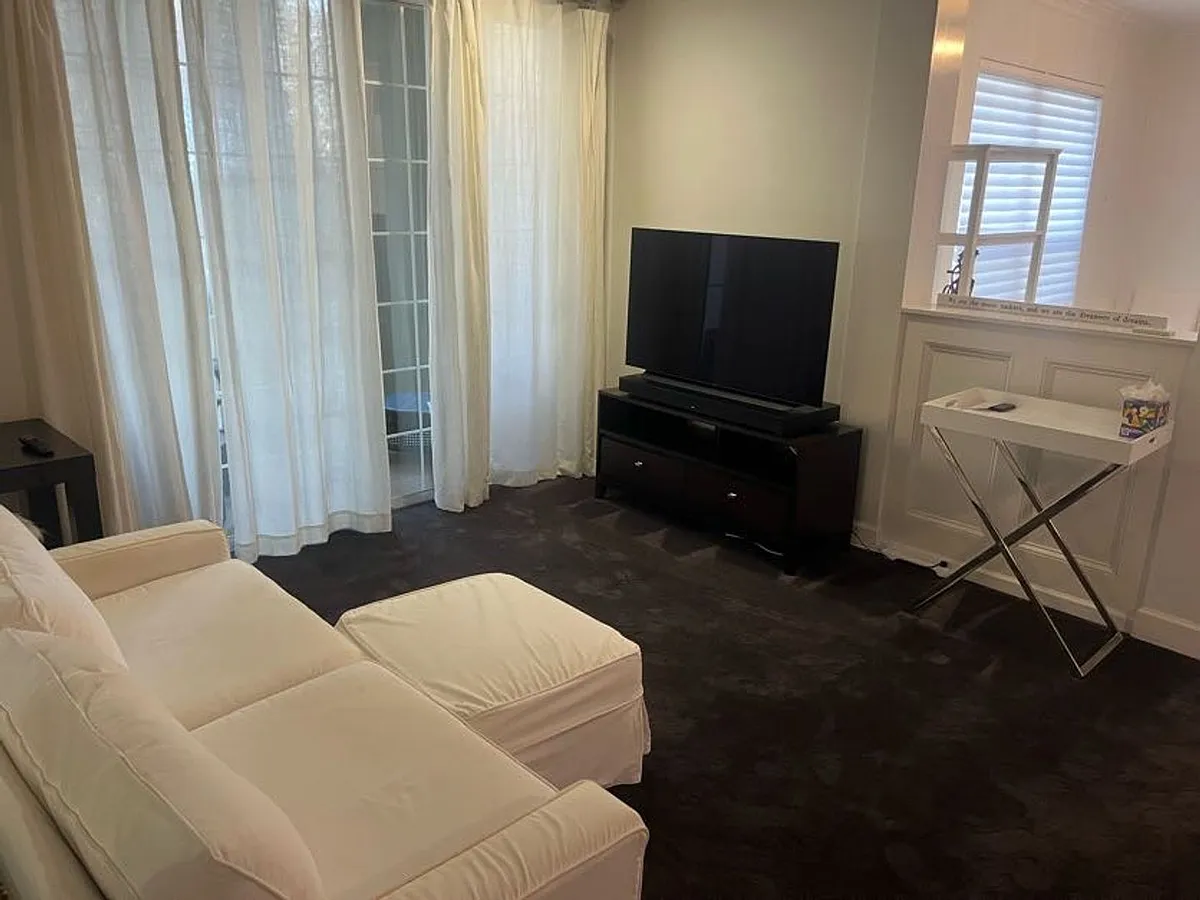 Building Photo - 1600 Long Grove Dr #1518