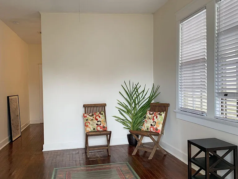4923 Magnolia St — Photo 2