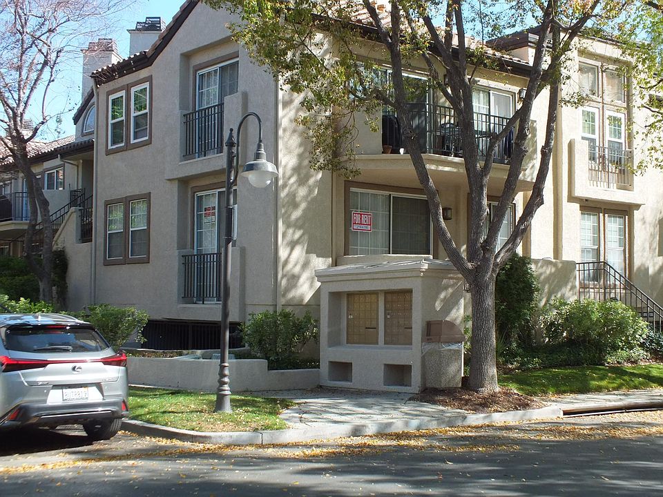 1st image of 147-24125 W Del Monte Dr #147