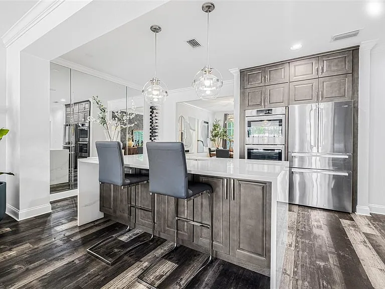 313 Inner Harbour Cir — Photo 15