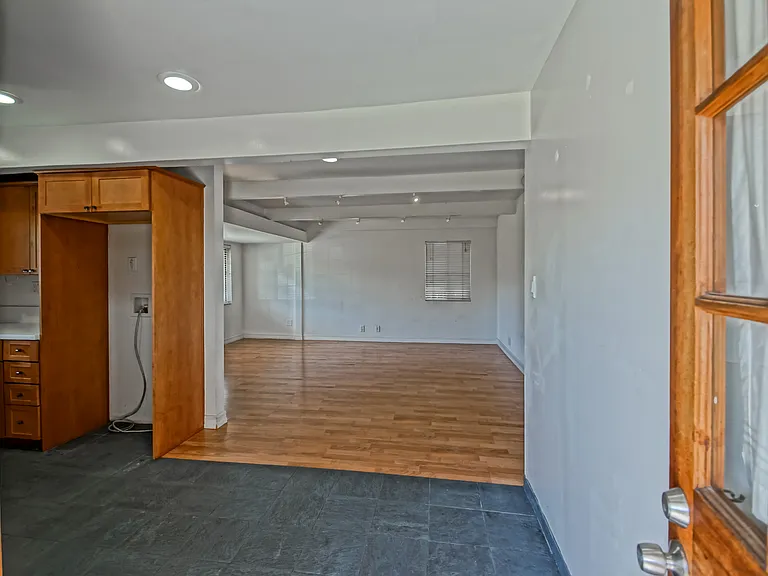 4541 W 172nd St #1A — Photo 34
