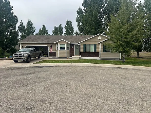1144 Pine Cir, Roosevelt, UT 84066