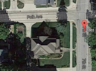 1002 7th St, Charleston, IL 61920