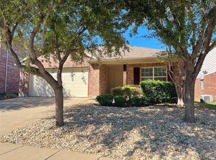 12536 Panorama Dr, Fort Worth, TX 76120